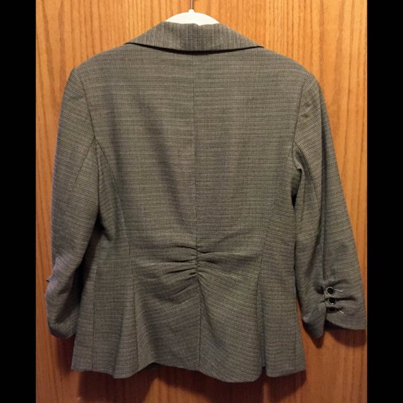 CAbi Barrister Blazer – Tweed - Picture 3 of 8